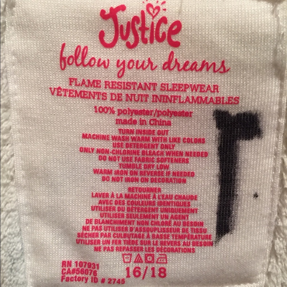 ADORABLE JUSTICE CHILDREN’S ROBE! - Picture 3 of 3